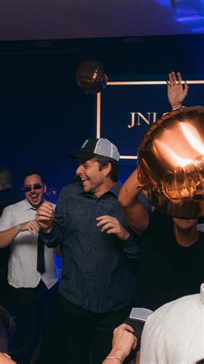 JNI Central on Instagram: "No última programação do ano vivemos a nossa última programação da JNI: JNI GALA ✨ Fechamos com chave de ouro — festa, comida boa, gente elegante, os Melhores do Ano e o nosso Draft das Tribos. Uma noite pra celebrar tudo o que Deus fez."