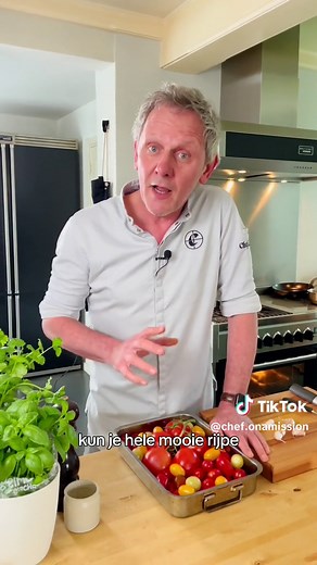 Zelf tomatensaus maken met rijpe tomaten