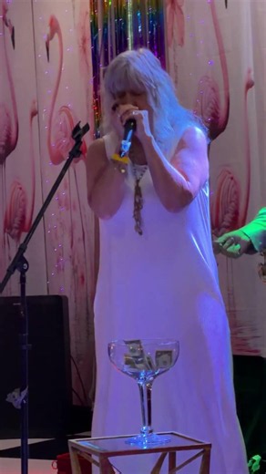 Terri Lee Miller Shreds the Harmonica #palmdesert