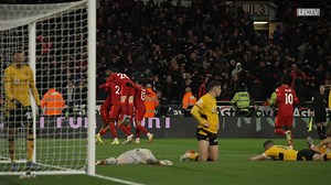 𝑻𝒉𝒐𝒔𝒆 𝒔𝒄𝒆𝒏𝒆𝒔 🤩 Enjoy our memorable last-gasp victory at Wolves on Saturday from a different perspective with Inside Molineux 📹 | Liverpool FC