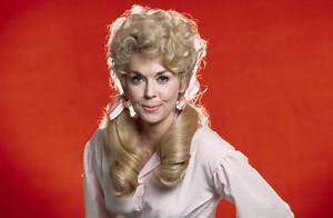 What Was 'The Beverly Hillbillies' Star Donna Douglas' Net Worth at Her Death?