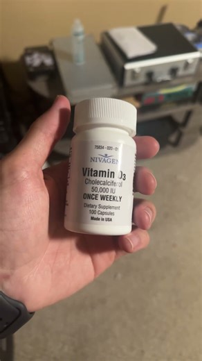 Vitamin D3 for pssd