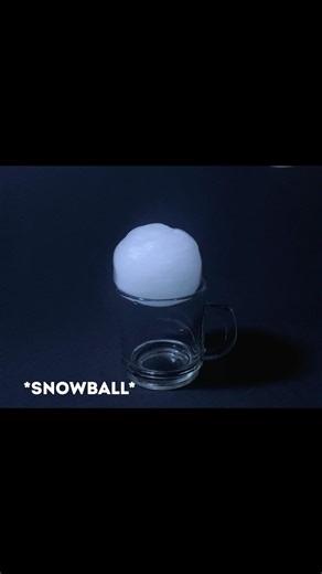 How the snowball melts...😛 #timelapse #4k #snowball #usashorts