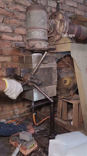 Making Attractive Water Containers from Plastic