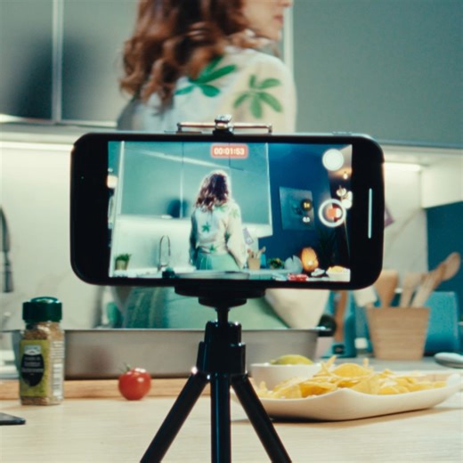 START CONCURS! 🥳 Fuchs dă startul concursului: „Gătim și câștigăm! Toți împreună și Fuchs!” 🤩 Pentru că cele mai bune rețete sunt cele făcute cu pasiune, iar bucuria este mult mai mare atunci când o împărțim! Poți câștiga unul din cele 9 iPhone 16 Pro! Cum intri în cursă? Simplu! 👇 1️⃣ Cumpără minimum 3 produse Fuchs pe același bon fiscal/factură fiscală. 2️⃣ Înscrie bonul/factura fiscală pe fuchs.ro sau prin sms la 1877 3️⃣ Păstrează bonul/factura pentru validare. Gata, ești înscris! Mult su