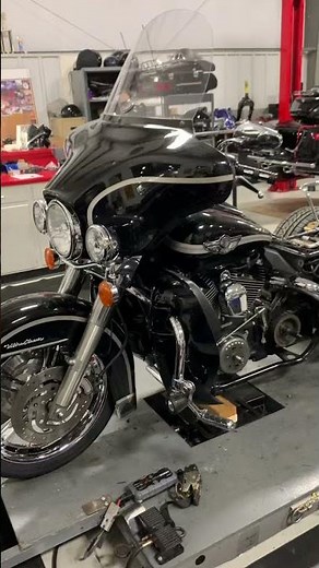 Independent suspension trike kit installed on a 2003 anniversary Harley Davidson Ultra Classic