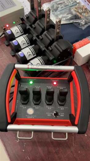 This product is a clutch motor wireless proportional remote control, with good micro-action, no delay, does not affect the manual operation of the original car, has a high safety factor and is easy to install. Construction machinery and equipment controlled by hydraulic operating lever can be installed,Wireless proportional remote controller for crane,Proportional sensitive wireless Remote control for hydraulic crane truck #palfinger #hiab #effer #pm #zoomlion #sany #grua #vdsconstruct #hiabpols