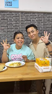 Laughter Queen @bharti.laughterqueen meets Nepali and Bhutanese cuisine! 🍛 What a joy to see her try our traditional dishes and we even made a video call to my parents while cooking for her. 📱 From watching her on TV in Sikkim to meeting her in person, she has such a down to earth and humble personality. 🤩 Thank you di for making my day, it was a pleasure to meet you! 😍 Whoever need recipe type recipes on comment I will share it 😍#nepalifood #bhutanesefood #gundruk #emadatshi #bhartisingh #
