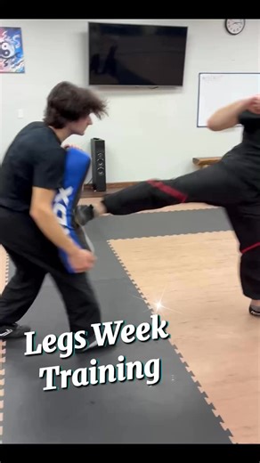 Mastering the art of movement ⚡ Wing Tsun footwork keeps you light, explosive, and always in control — stepping with precision to close distance, angle out, or recover instantly 💥 Unlike many traditional Wing Chun approaches (often more rooted & static with heavier rear-weight emphasis), Wing Tsun refines dynamic, balanced stepping — think fluid triangle patterns, quick directional changes, and aggressive forward pressure without losing structure 🔥 Train smarter, move faster, dominate closer �