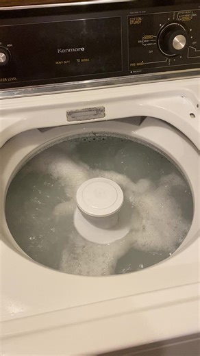 Running a “hot” cleaning cycle. I kinda sceeve but we will see lol. Looks like they took care of it. 🥰. Unfortunately the matching dryer was nowhere to be found so I’ll order a new dryer to make a set. I may check around on FB Marketplace to see if I can find the matching dryer in good shape. No biggie. #kenmorewasher #vintagewashingmachine #kenmore #kenmore70series #washer