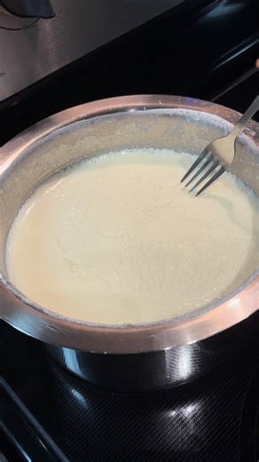 Subha Vlogs on Instagram: "I’ve tried many different types of milk brands in the USA, but this brand is my favorite so far. This is my personal opinion, and I’m posting this video thinking it might be useful for some of you. But please make sure you understand everything about it before using it. Please note This isn’t the only good milk out there—there are plenty of other brands—but this one happens to be my favorite. And This milk is a Texas exclusive, you won’t find it everywhere in the USA �