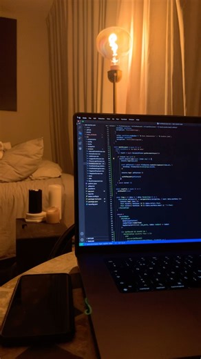 Nicole 🌻 on Instagram: "How to start programming 🤓 1. Choose what you want to develop (frontend or backend) 2. Look it up on youtube (what does a frontend/backend developer do. What different languages are there and etc) 3. Choose a language and stick to the basics 4. Make small and simple apps/few functions that work well 5. Be patient and consistent ✨ I would say that there isn’t a right or wrong programming language to start with. It all depends on what you want to develop ✨ Check out my po