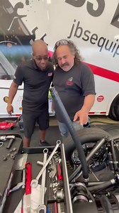 Wait for the end 😂😂 @averythewildman #rustvalleyrestorers #rustvalley #rustbros #classiccars #averyshoaf #restoration #historychannel #carshow | Rust World