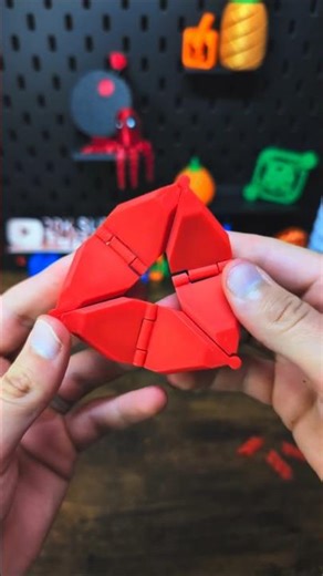 3D printed Relaxing Cube Triangle #3dprinting