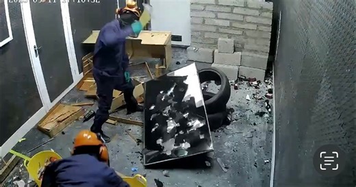 New kids rage room where youngsters can smash items and splatter paint