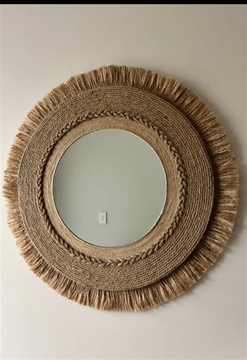 DIY Rustic Statement Mirror: A Beautiful Home Decor Idea