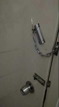 How to open a chain lock from the outside