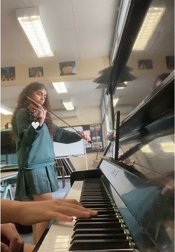 Howl's Moving Castle Piano and Violin Duet Performance