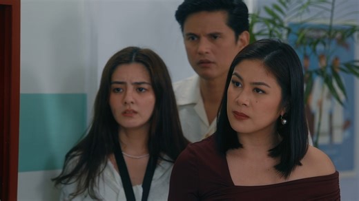 #Teaser: Si Belle ang sisisihin ni Roselle sa sinapit ni Tally! 😥 Abangan sa #HatingKapatid mamayang 2:30 PM sa GMA Afternoon Prime. Official hashtag: #HKRescue | GMA Network