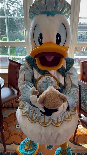 Donald at the Royal Banquet / Disneyland Hotel with Duffy