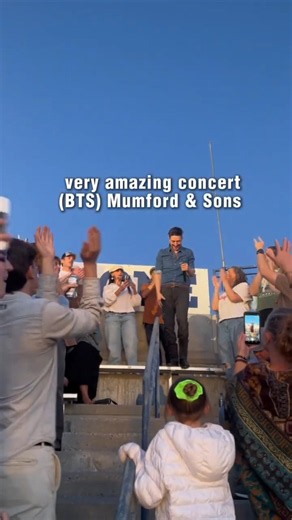 Mumford & Sons live is peak! 🎸 #mumfordandsons #livemusic #concert #music