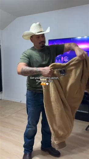 Stay warm in style with the Sherpa Lined Trucker Jacket! ❄️ Cozy, cool, and perfect for any adventure. Plus, enjoy FREE SHIPPING! 🚚 | Camperth.com