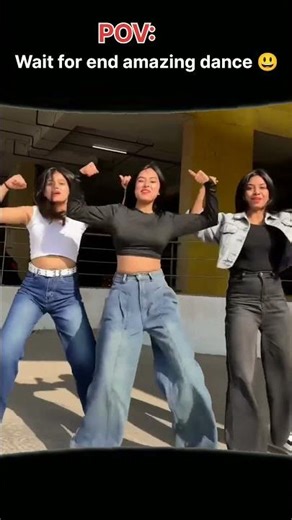 ek lambe thade chore gelya ankh lad gi😜😀 ||funny dance|| whatsapp lyrics status. #dance #trending