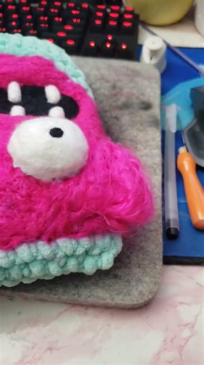 #NeedleFelting #WoolArt #FeltArt #NeedleFeltingArt #Handmade #FiberArt #ArtTherapy #Satisfying