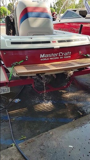 1991 MasterCraft ProStar 190 engine running
