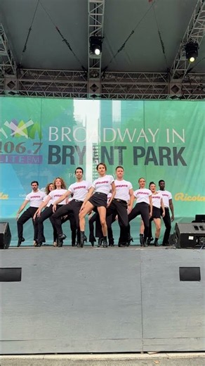 The cast of CHICAGO performs "All That Jazz"