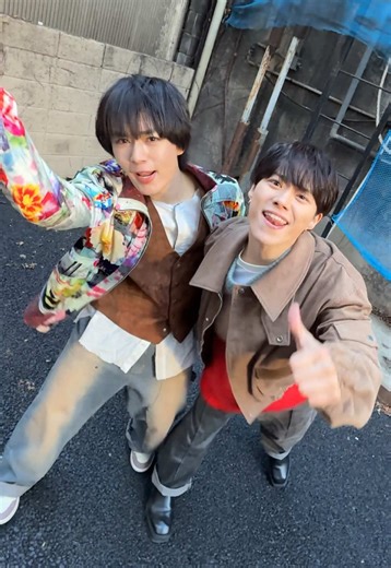 俺らが噂のネイバーズ !! 🧡💚 💿2/18発売 10th Single 「HARD WORK」 🥡❤️‍🔥 #なにわ男子 #なにわ男子_HARDWORK