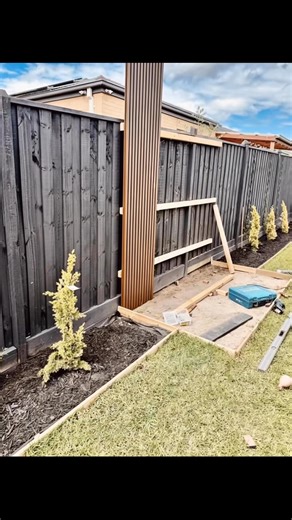 #Garden #gardendesign #GardenMaintenance #outdoorliving # #yardwork | Bright Light