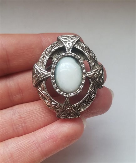 Vintage Celtic Scottish Style Scarf Clip, Celtic Knot Patterns White Glass Stone - Etsy