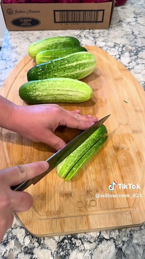 Homemade Pickles Recipe: How to Make Crunchy Pickles 🥒