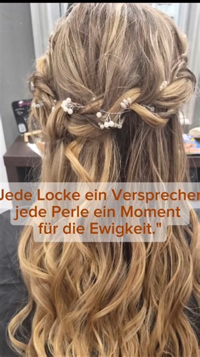 Braut Frisur. Flechten. Perlen. Locken
