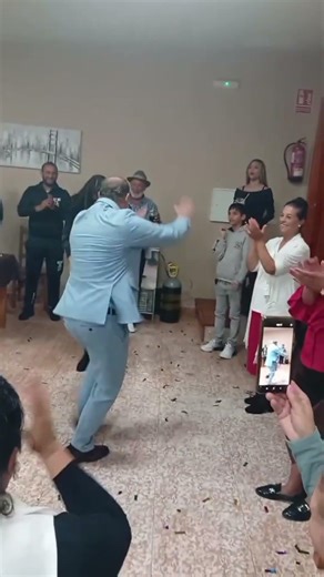 EL ARTE GITANO EN MOVIMIENTO BAILANDO RUMBAS #fiestagitana #artegitano #rumba #gypsy #dance #gitanos