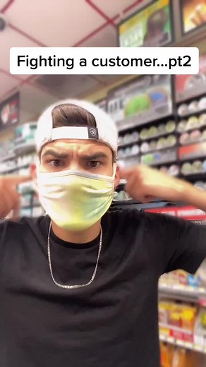 Part two! Follow for more#gasstationstorytime #fantazztic #xyzbca #zyxcba #truestory #storytime #fight #gasstation #tazz