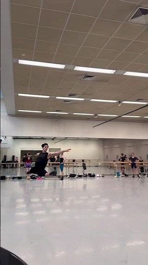 ☝️ Best Danseurs Video ☝️ Giorgi Potskhishvili Amazing Triple Saute De Basque🔥 #ballet #balletdancer