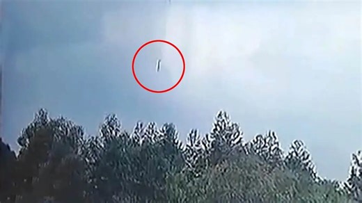 Tragedia aérea en China: impactantes videos registran la caída del avión