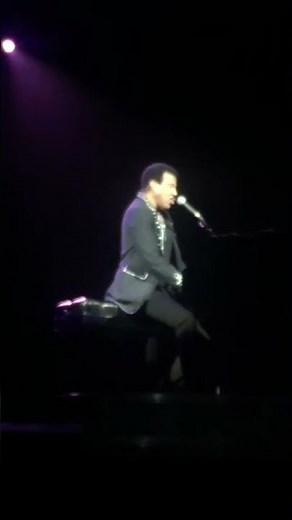 I want you to want me - Lionel Richie Stockholm Ericsson Globe 2015