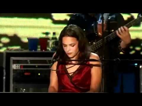 Bonnie Raitt & Norah Jones - Tennessee Waltz [Live]
