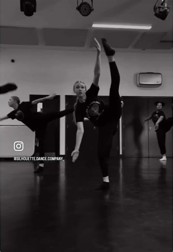Saturday’s are made for dancing 🤍 #fyp #dance #telford