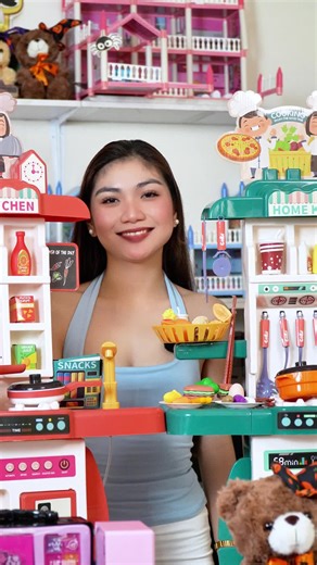 Look at this luxury play kitchen! 🌟 It simulates real cooking—steam rises, and there are all kinds of cute utensils. Your little chef can stir, season and serve meals just like you. Safe, fun and perfect for pretend play! 🧑🍳 #KidsPretendCooking #LittleChefToys #PretendPlayKitchen #ParentChildCooking#EducationalToys #ToddlerCreativity #HandsOnPlay #SafeKidsToys#KidsCookingAdventures #FamilyPlaytime