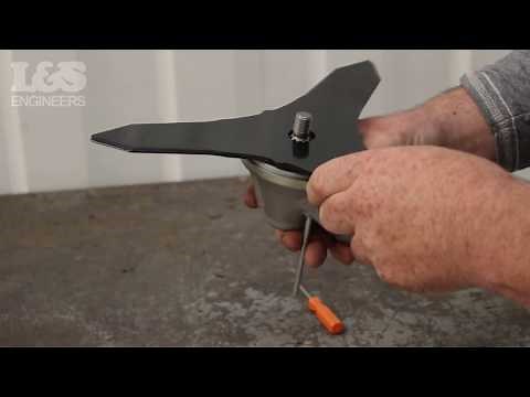 How to the Fit the Blade on a Stihl FS410C Brushcutter | L&S Engineers