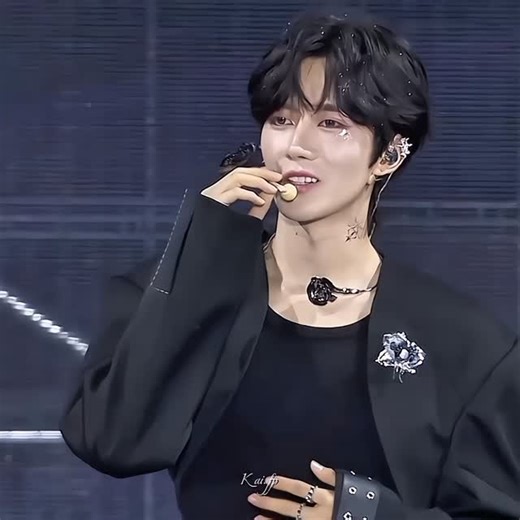 Kai.fp on Instagram: "SOMOS DESIRE 4  Nombre: Desire the series Plataformas: Viki,Gagaoolala, Heavenly, YouTube,KKTV, MonoMax. #eliothuang #kipukaqiu #seekyli #oceanjiang #desiretheseries"