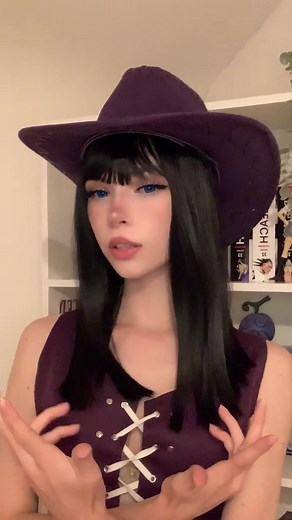 Pre Timeskip Robin: The Ultimate Anime Outfit Icon