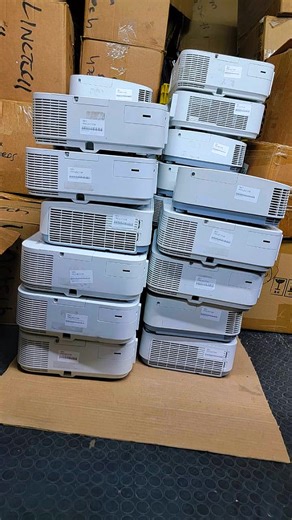 NEC projectors on sale @18500....wee dm TU #kenyantiktok🇰🇪 #alphatechlimited #homeoftech #viral #tech