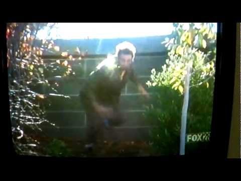 Seinfeld - Cable guy and Kramer