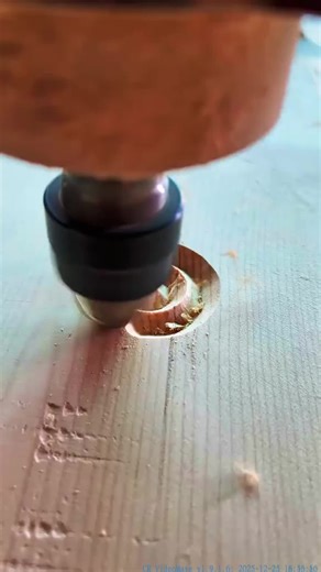 CNC Router in Action – Satisfying Process Unveiled