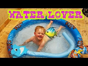 SKINNY DIPPING TODDLER 🙈😂